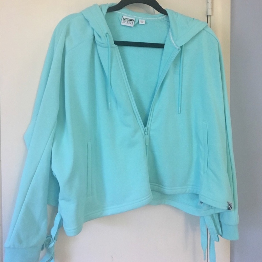 Puma Light Blue Cropped Hoodie (L)